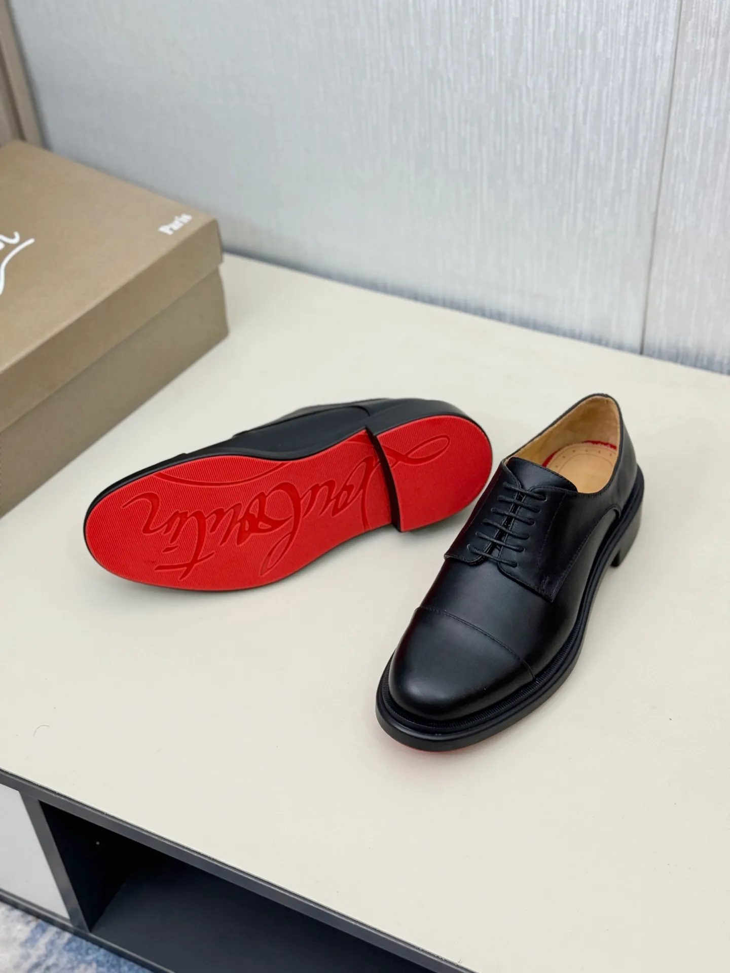 [CL～High-end men's red-soled shoes] Top P: 840💰. Size: 39-44 (38.45.46 can be customized) 🆑Top original order purchasing agent Imported open-edge bead fabric, the lining is made of water-dyed cowhide🉑️ Imported TPU rubber sole, wear-resistant and non-slip, full of European style.
